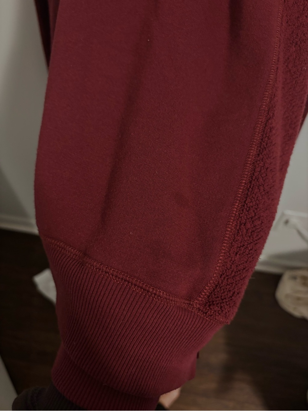 Aerie Tres Chic Chenille Sweatshirt in Maroon, Size Medium - Picture 3 of 3